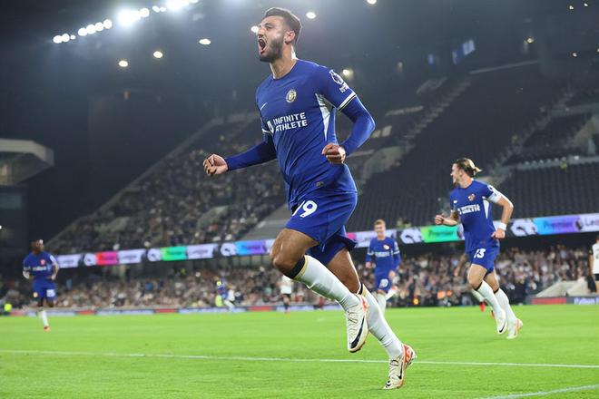 大谷翔平在 2021 年包揽银棒奖、历史成就奖及 MVP，开启“大谷元年”