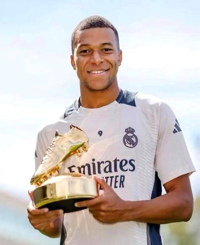 范戴克：与远藤航聊了世界杯分组，日本优秀球员众多极具实力