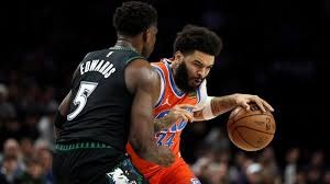 为什么主审会在比赛进行中频繁更换比赛用球以确保比赛的公平